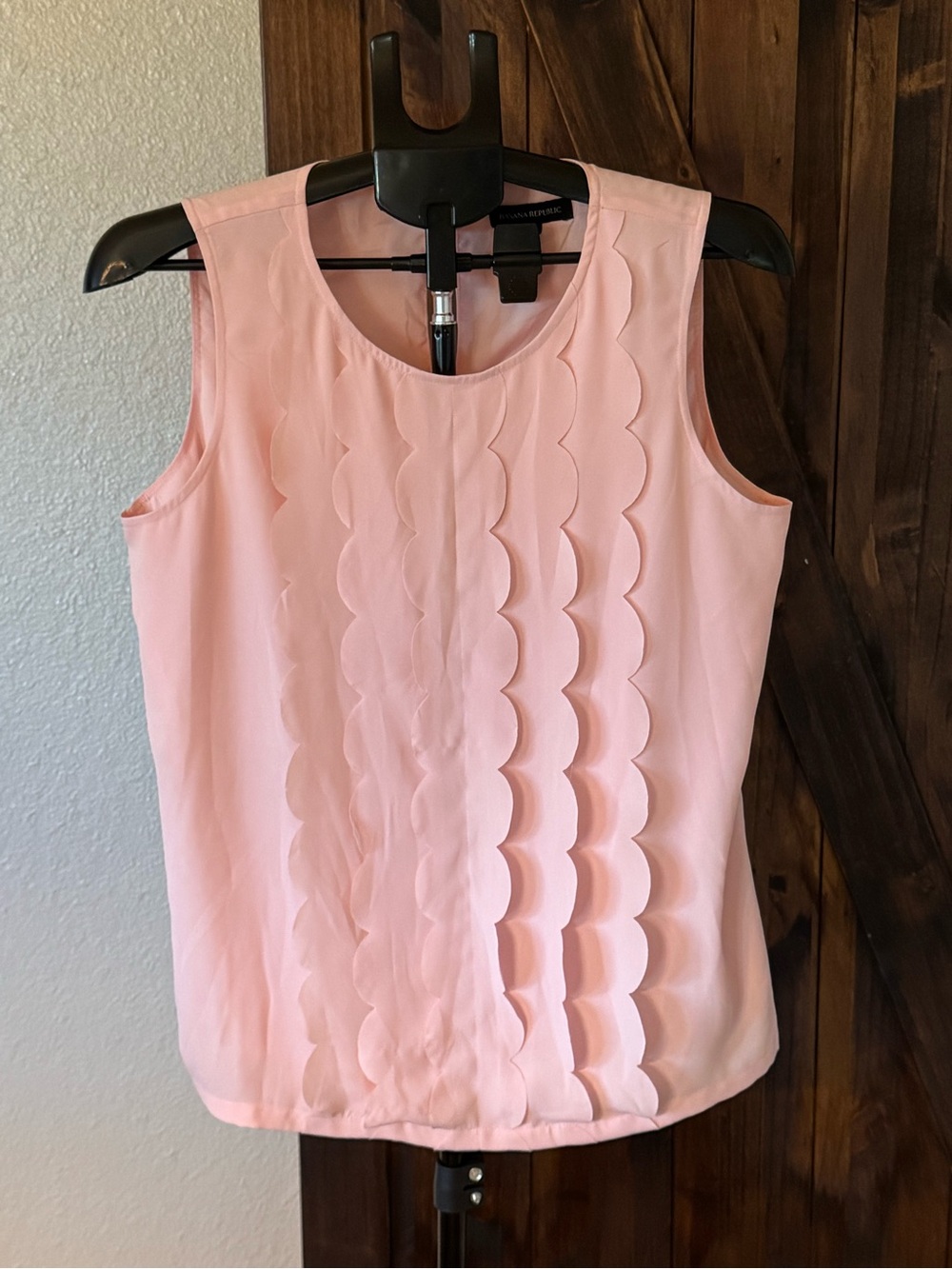Banana Republic Light Pink Scallop Front Tank